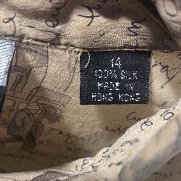 Ellen Tracy vintage 100% silk button down blouse - Picture 5 of 6